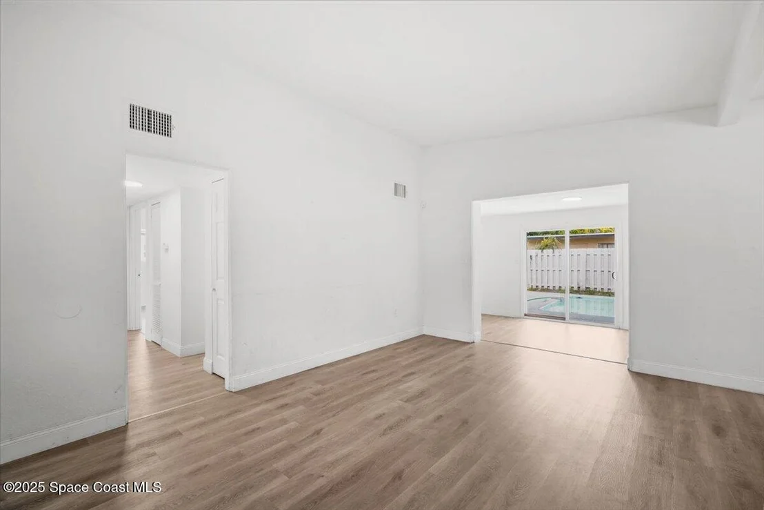 Photo of 411 Thomas Avenue