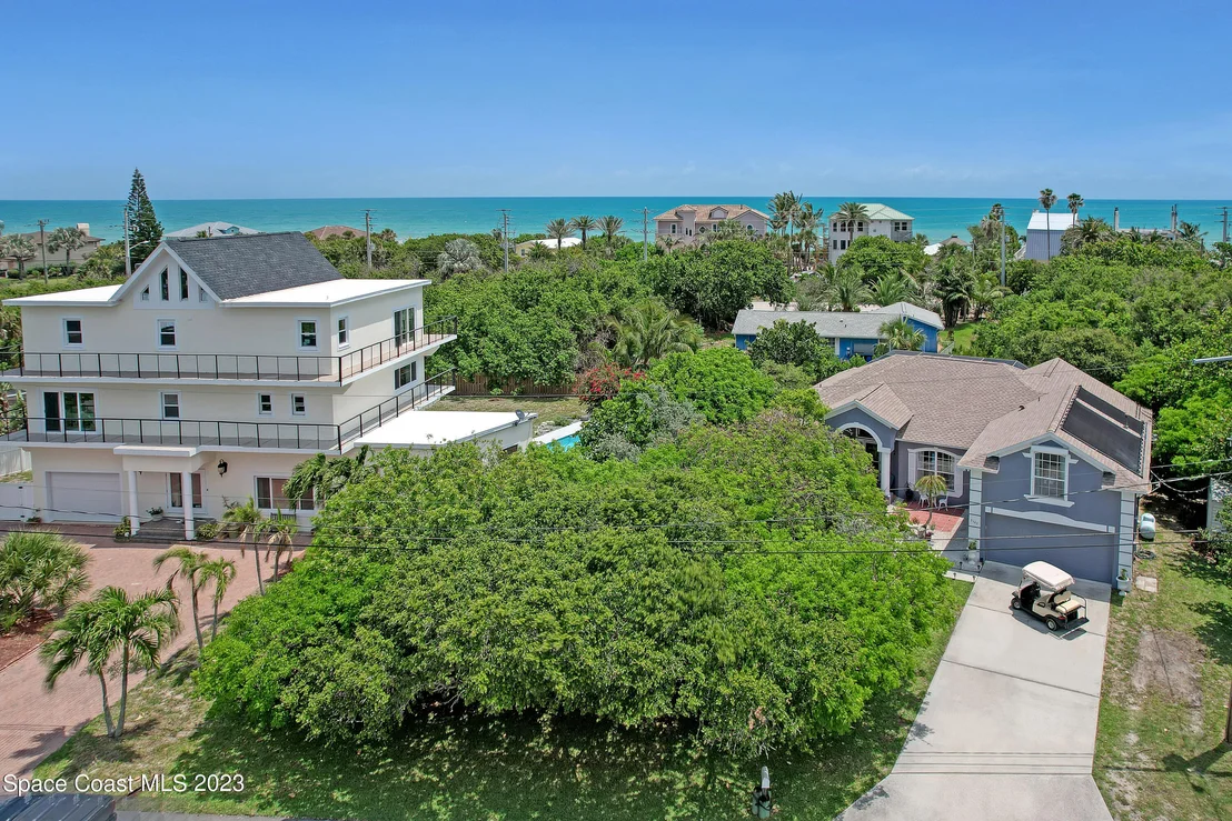 Photo of 5145 Palm Drive