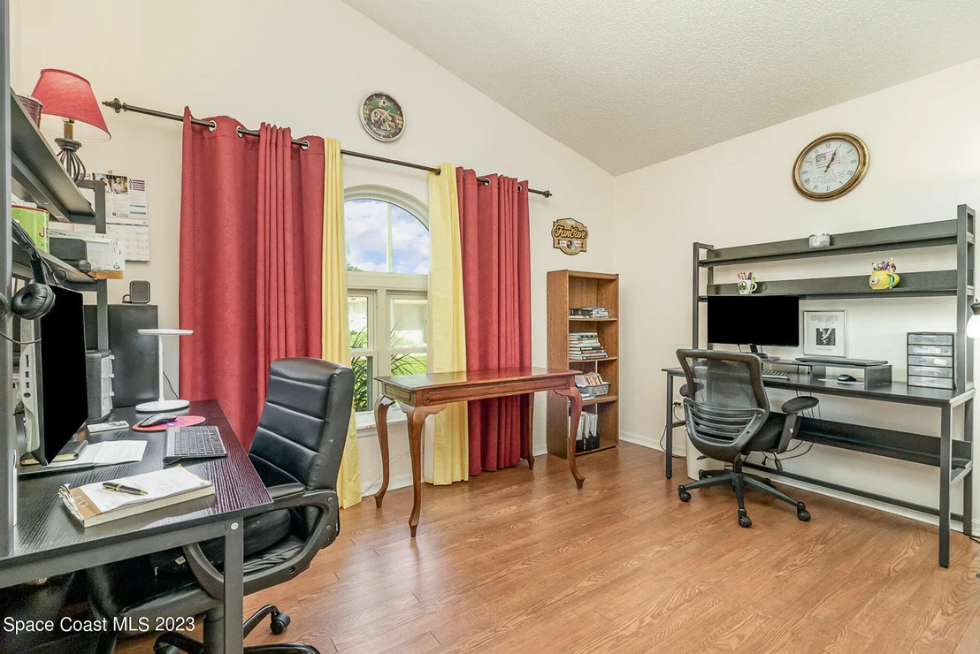 Photo of 1202 Meadow Lake Road