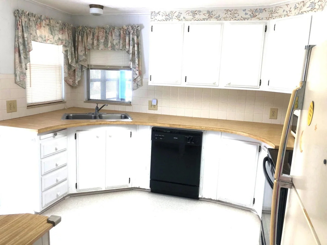 Photo of 560 Jennifer Circle
