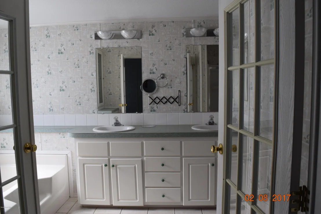 Photo of 302 Scenic Drive