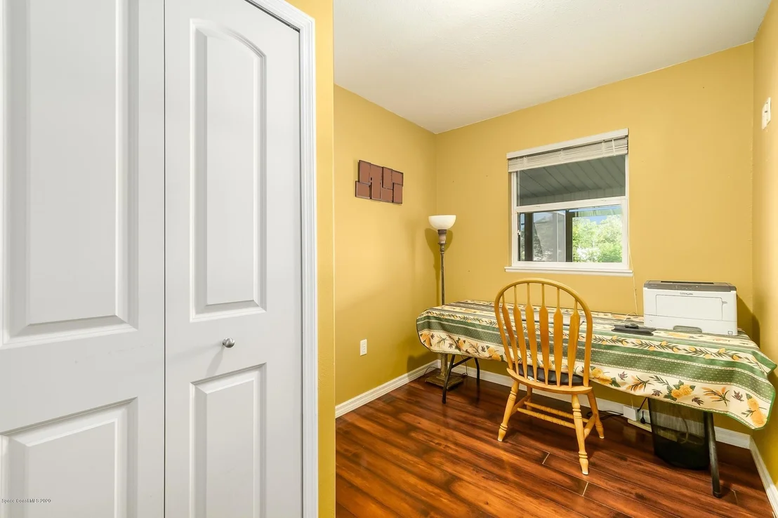 Photo of 810 Cardinal Road
