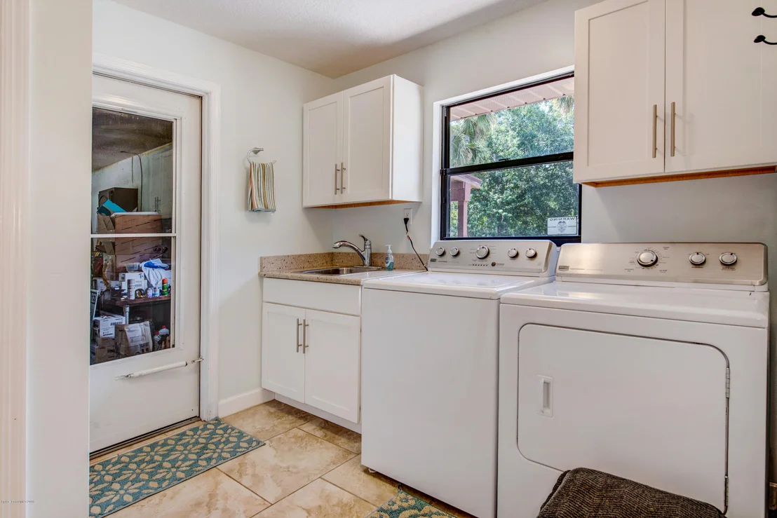 Photo of 1720 Hidden Lake Drive