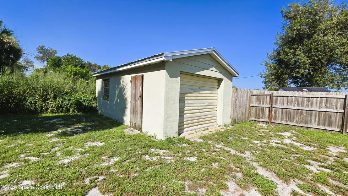 Photo of 940 Bacon Circle NE