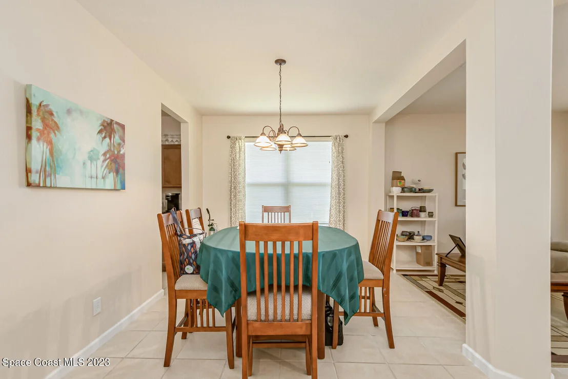 Photo of 881 Benton Drive