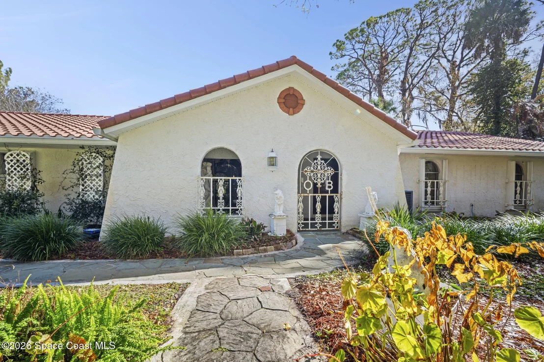 Photo of 620 W Pine Road
