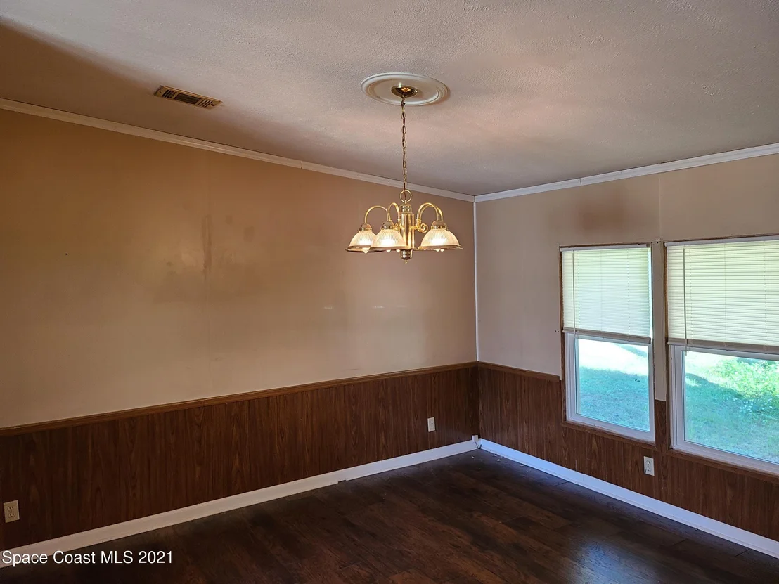 Photo of 17643 Evans Trail