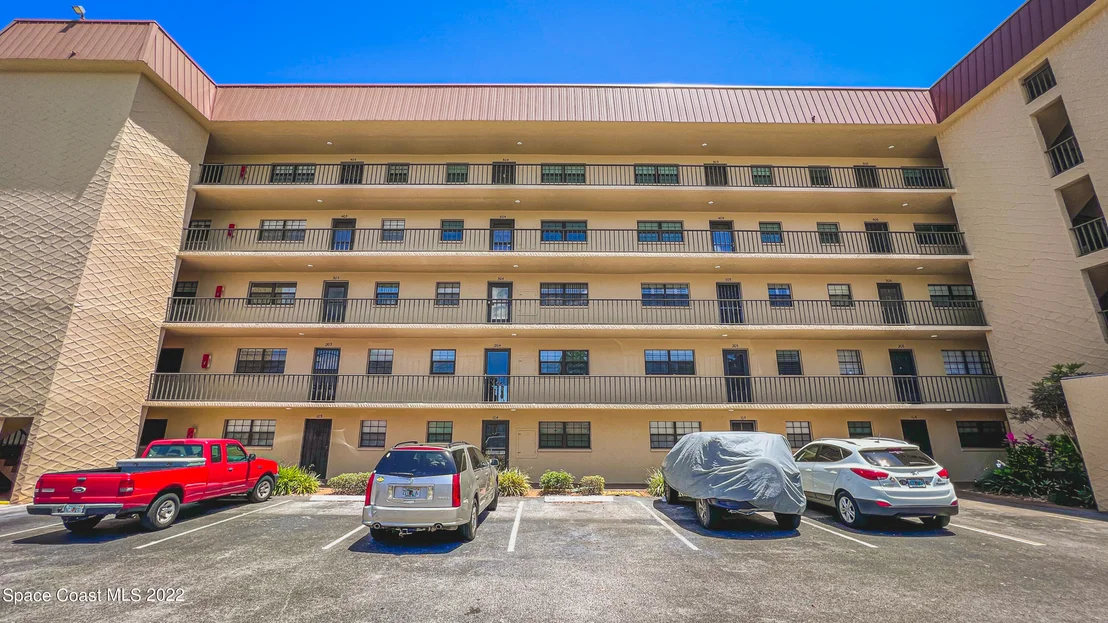 Photo of Unit 102 at 1025 Rockledge Drive