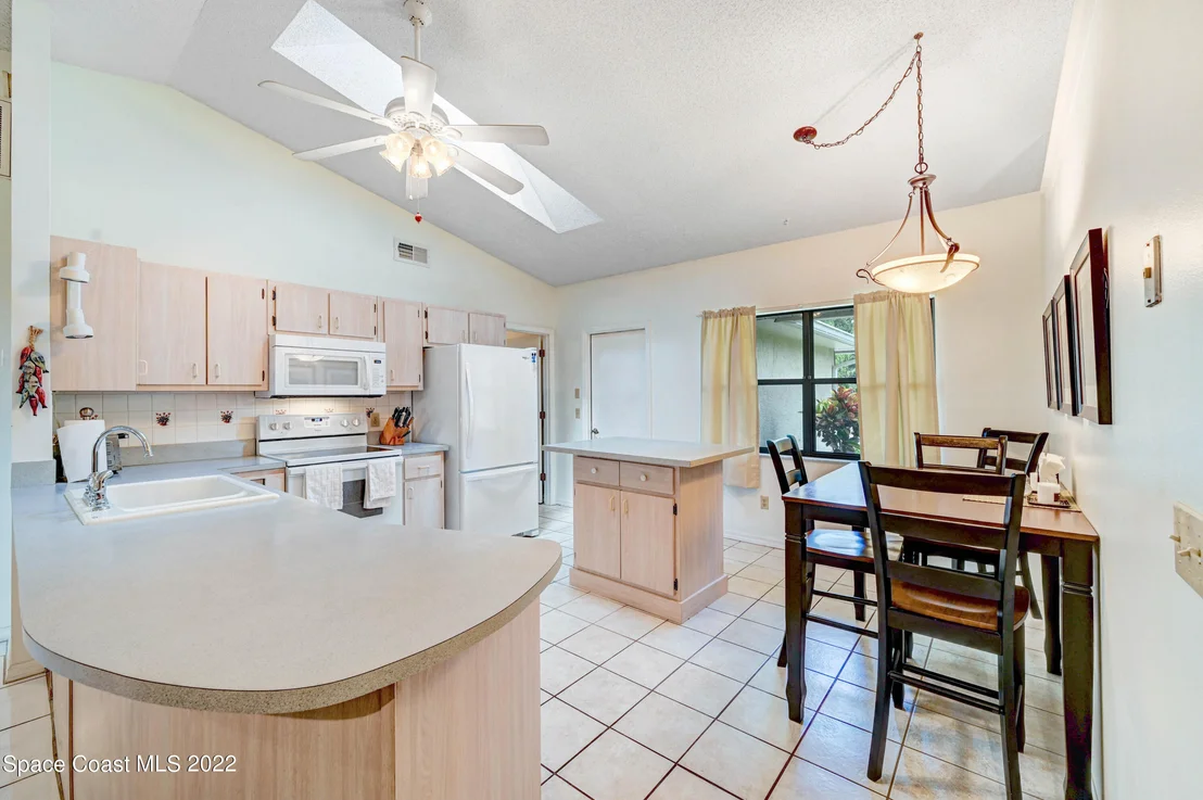 Photo of 5602 Jamaica Road