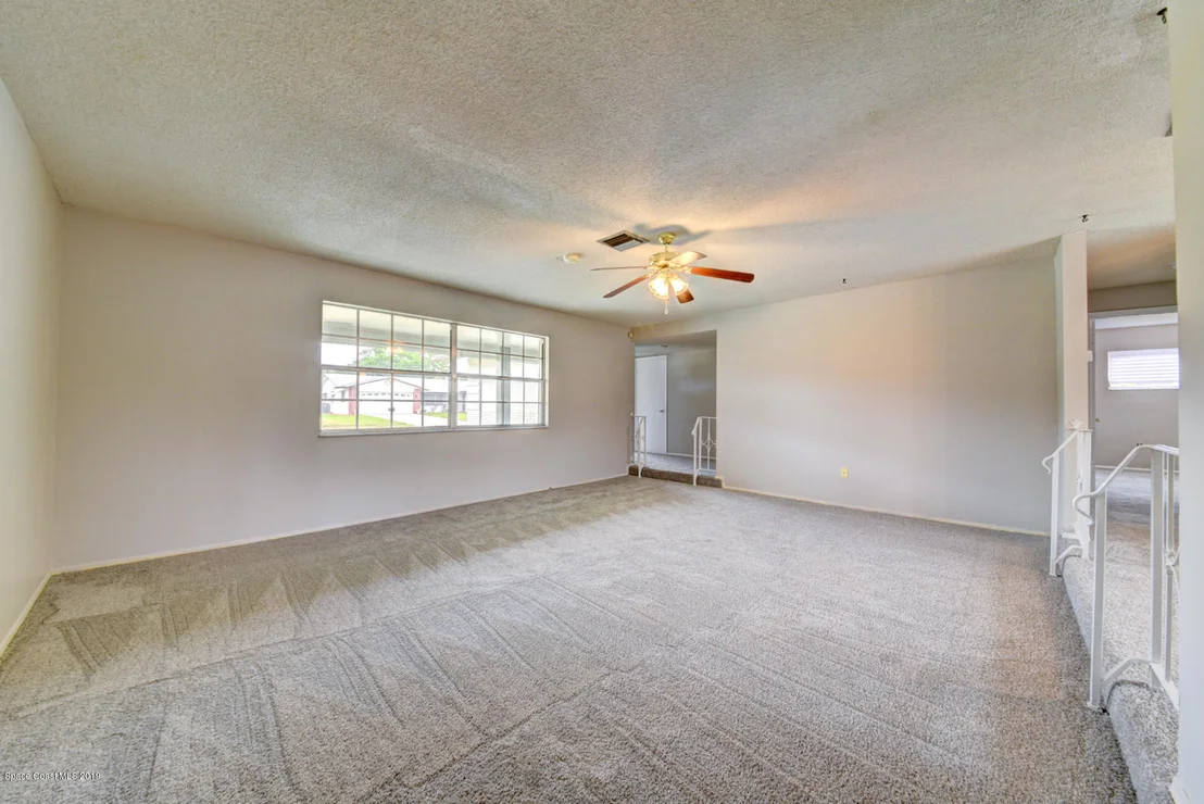 Photo of 909 Jefferson Road