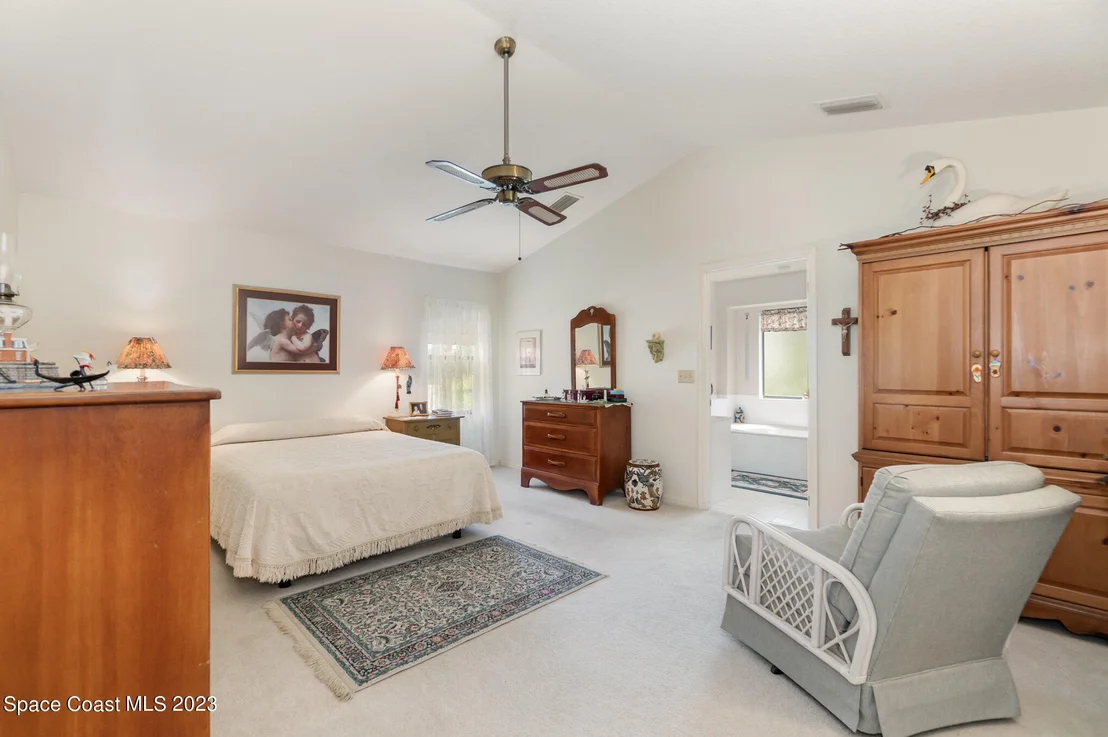Photo of 1593 Independence Avenue