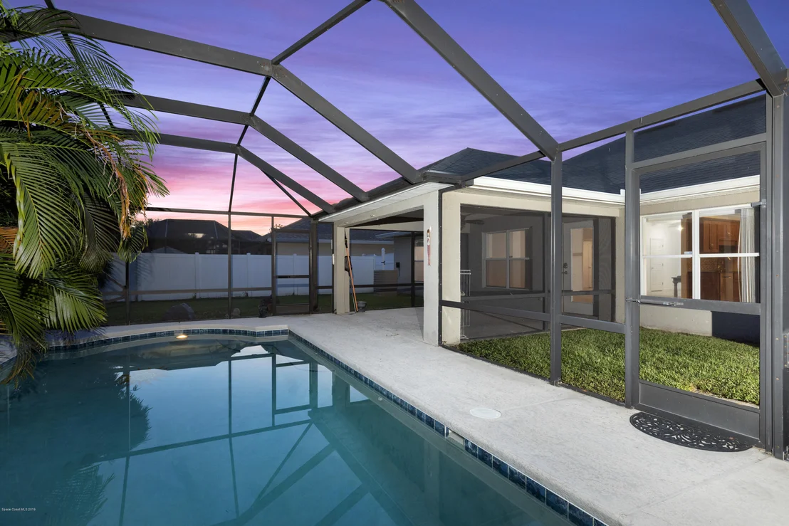 Photo of 1490 Whitman Drive