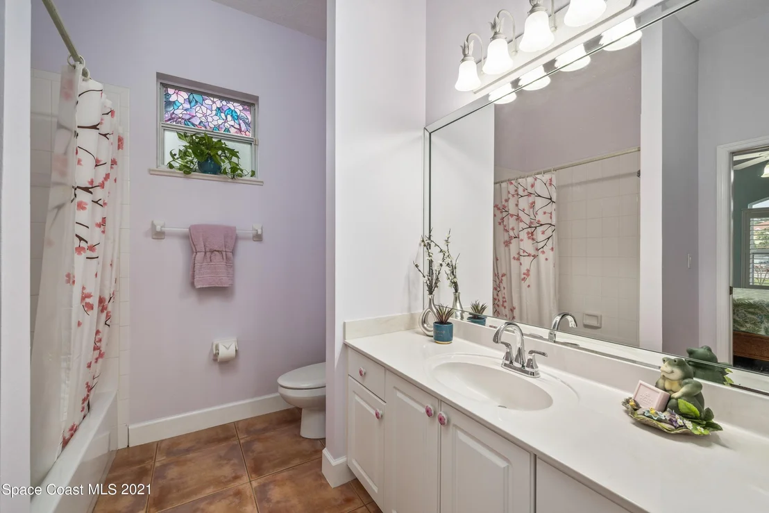 Photo of 975 Starling Way