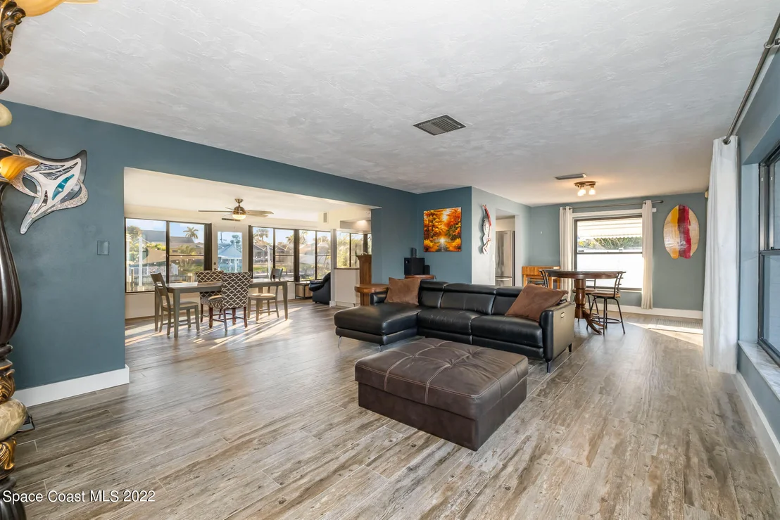 Photo of 430 Sandpiper Drive