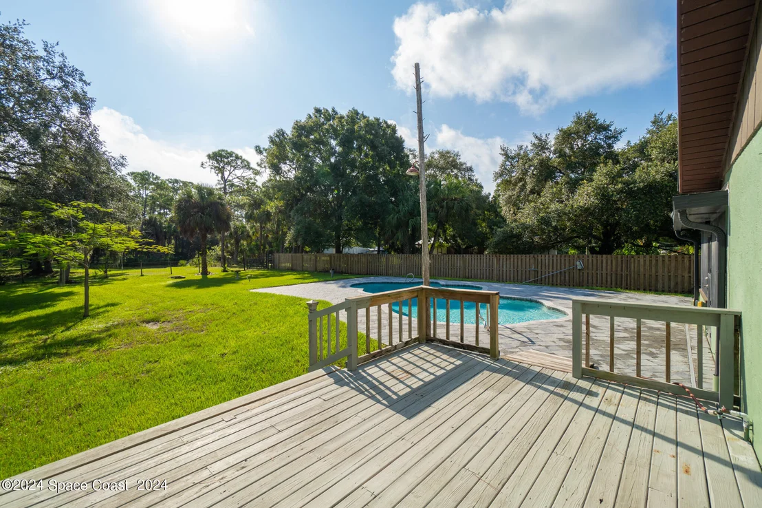Photo of 3893 Burton Road