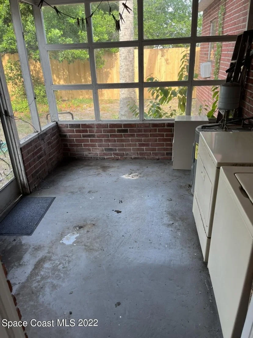 Photo of 702 Young Street