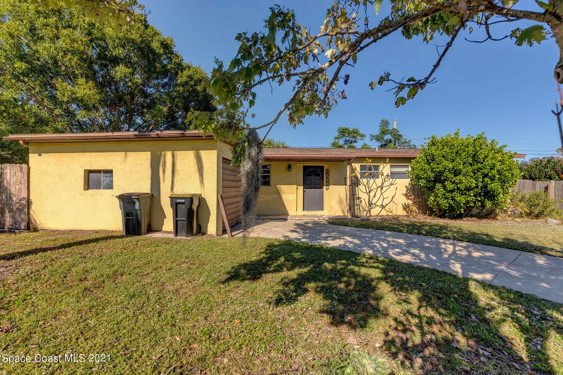 Photo of 2975 Kosuth Road NE