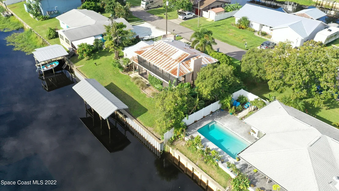 Photo of 825 Heron