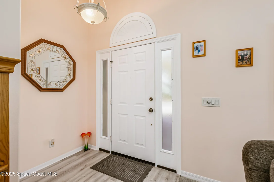 Photo of 1087 Pine Creek Circle NE