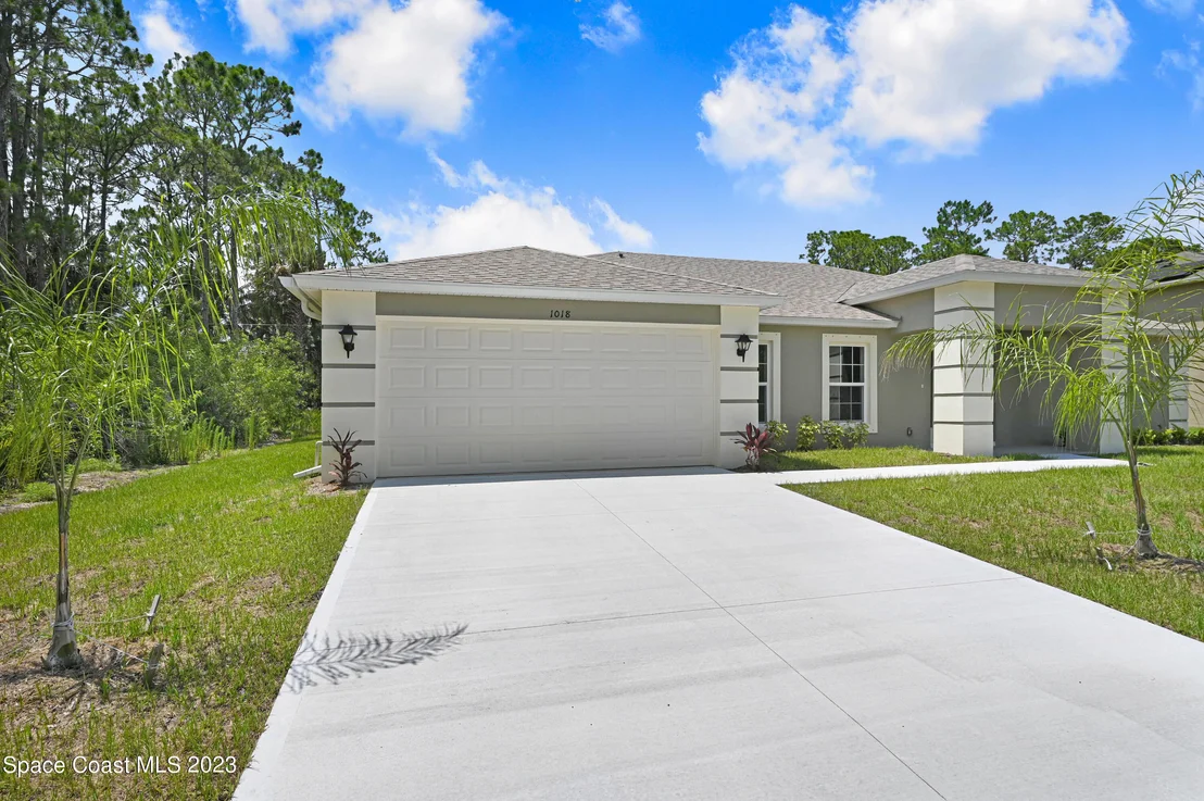 Photo of 1018 Savery Road