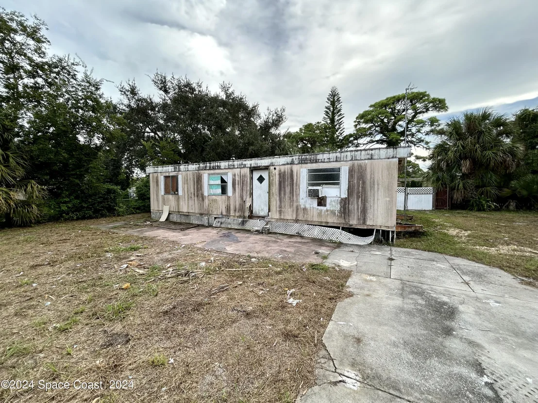 Photo of 326 Iris Street