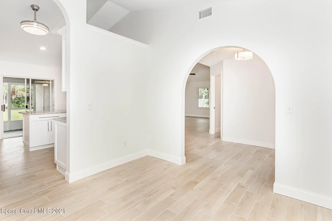 Photo of 933 Spanish Wells Drive