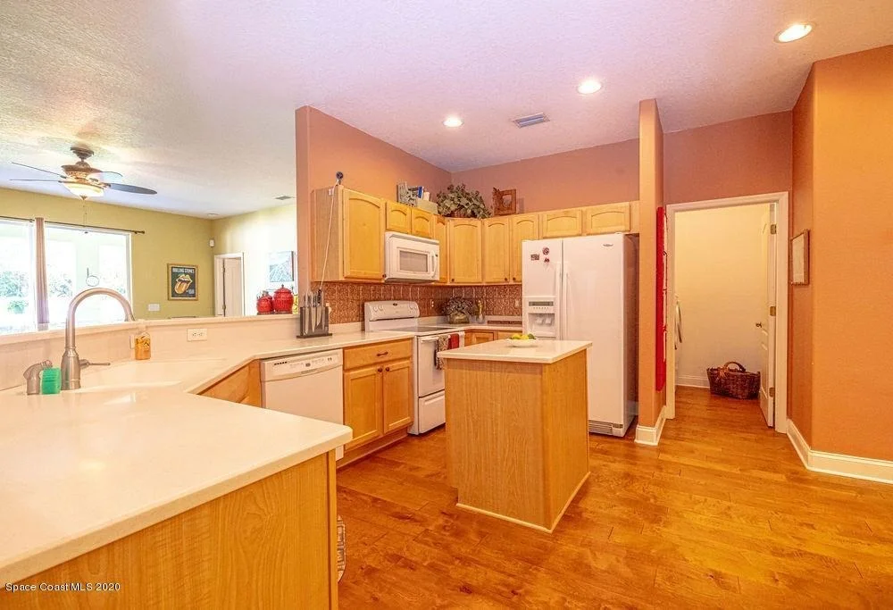 Photo of 1690 Bridgeport Circle