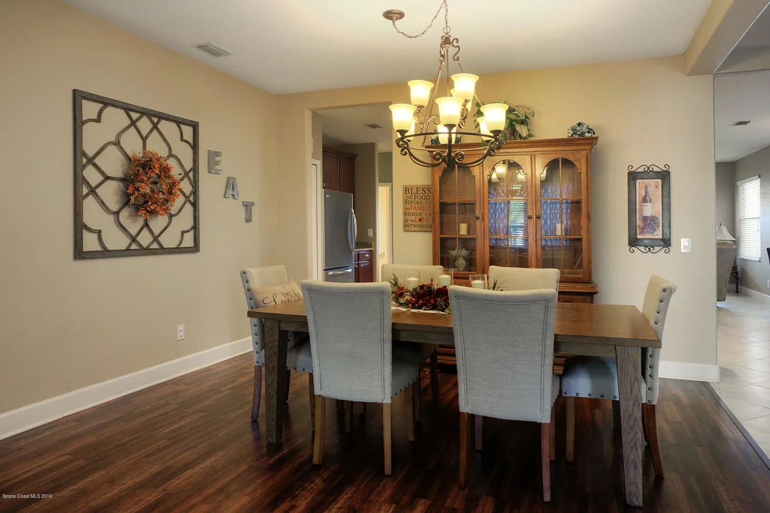 Photo of 1345 Talon Way