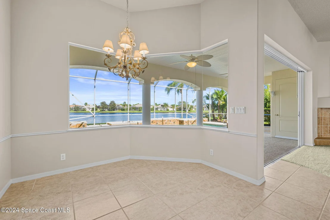 Photo of 930 Starling Way