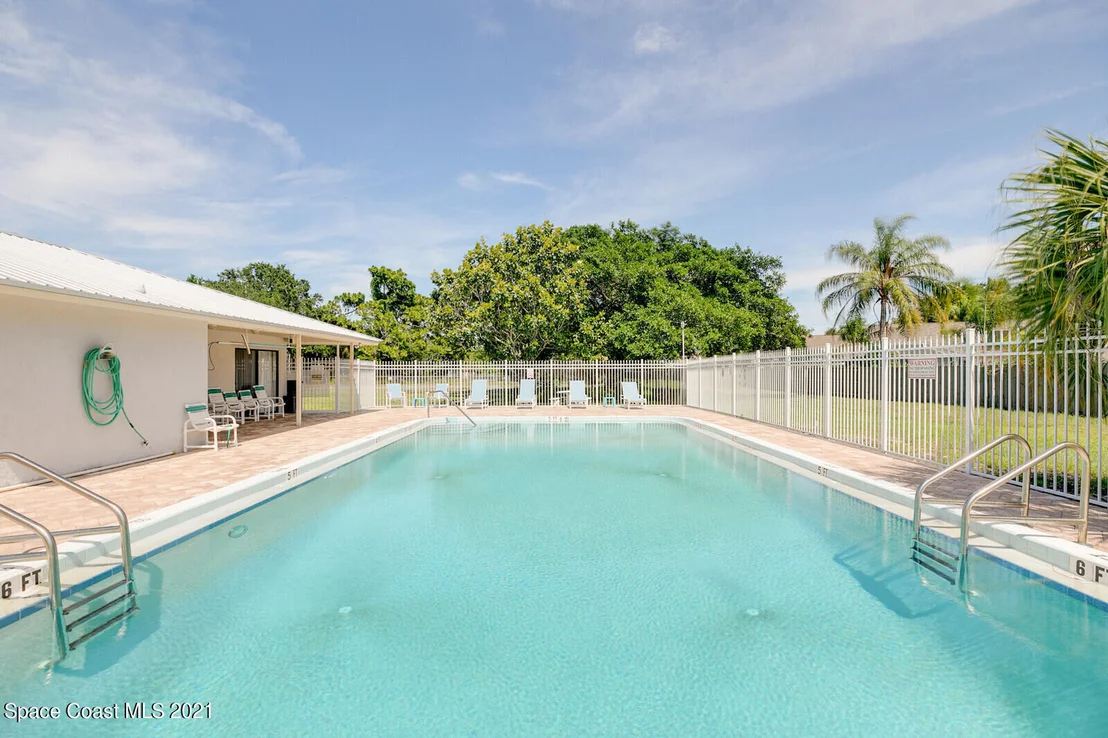 Photo of Unit 122 at 3001 Thrush Drive
