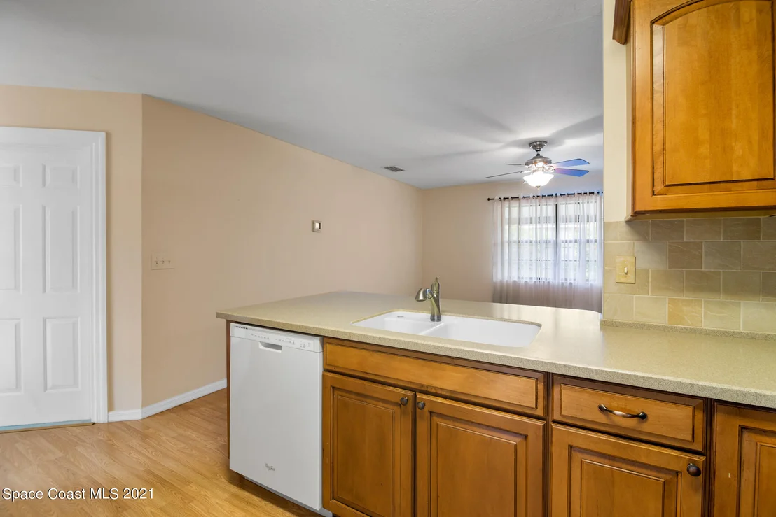Photo of 942 Pineland Drive