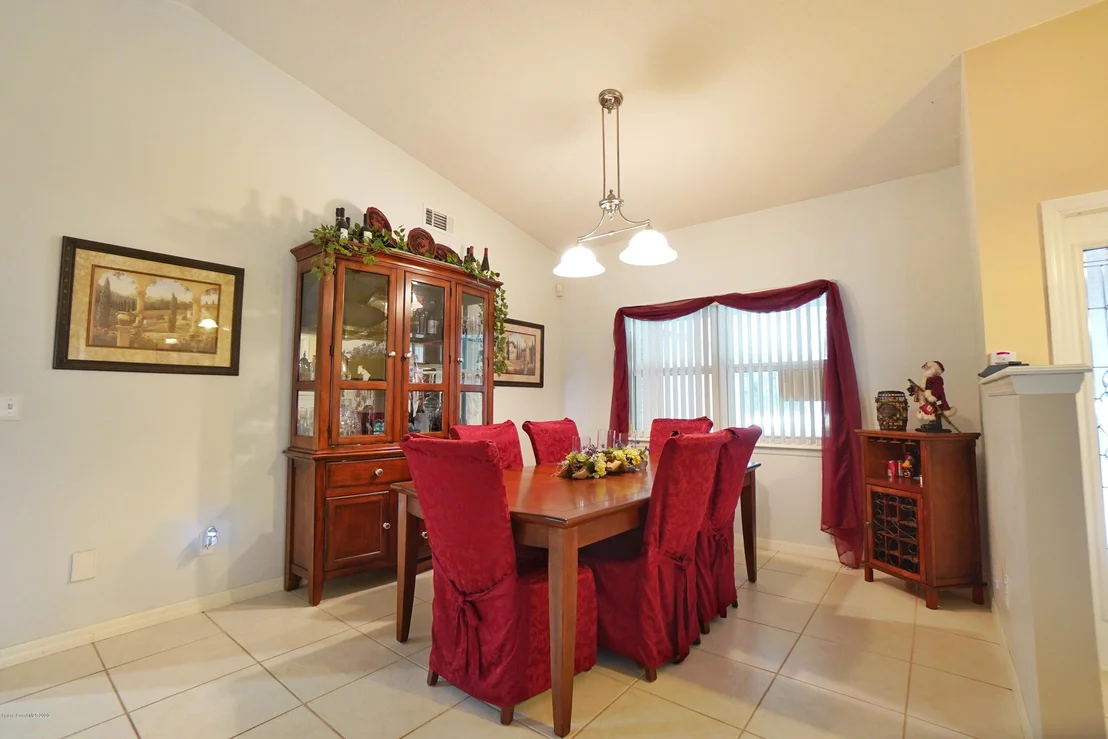 Photo of 440 N Burnett Road