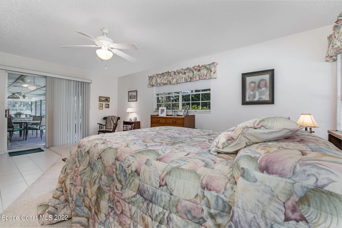 Photo of 4050 Burkholm Road