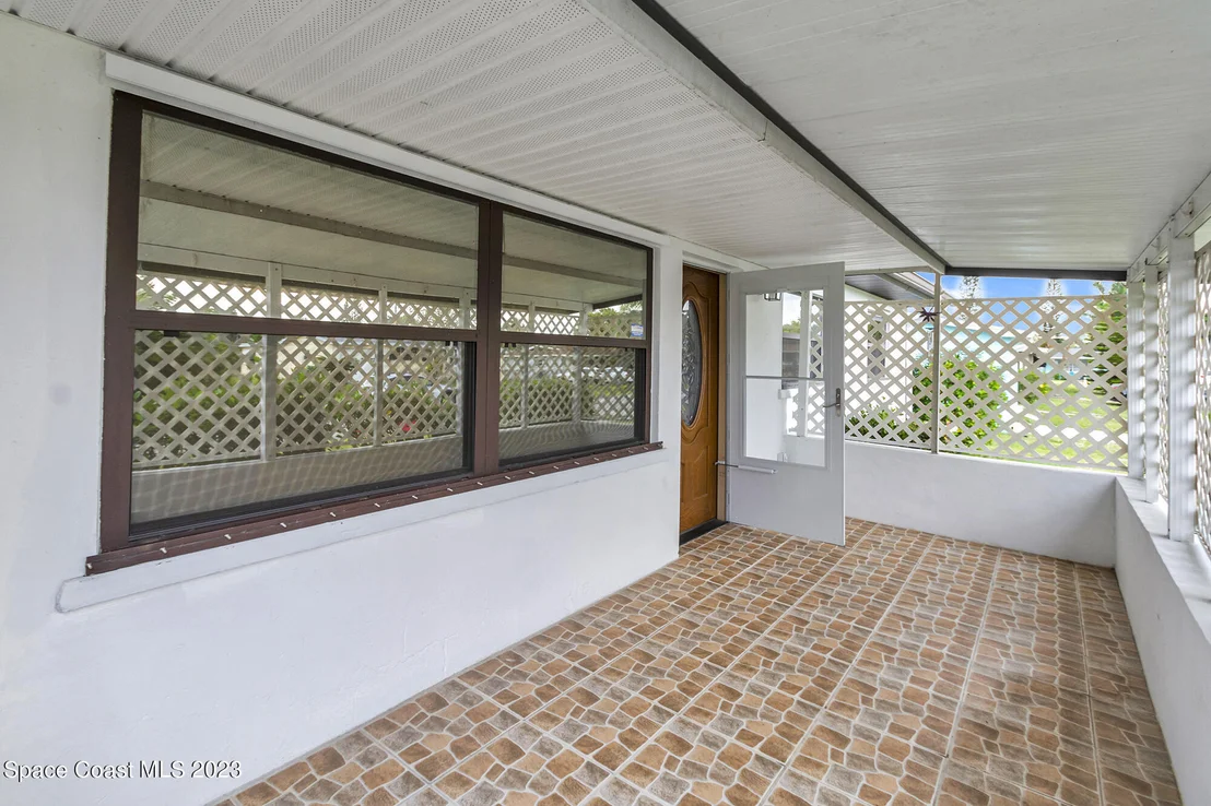 Photo of 521 Buckingham Avenue