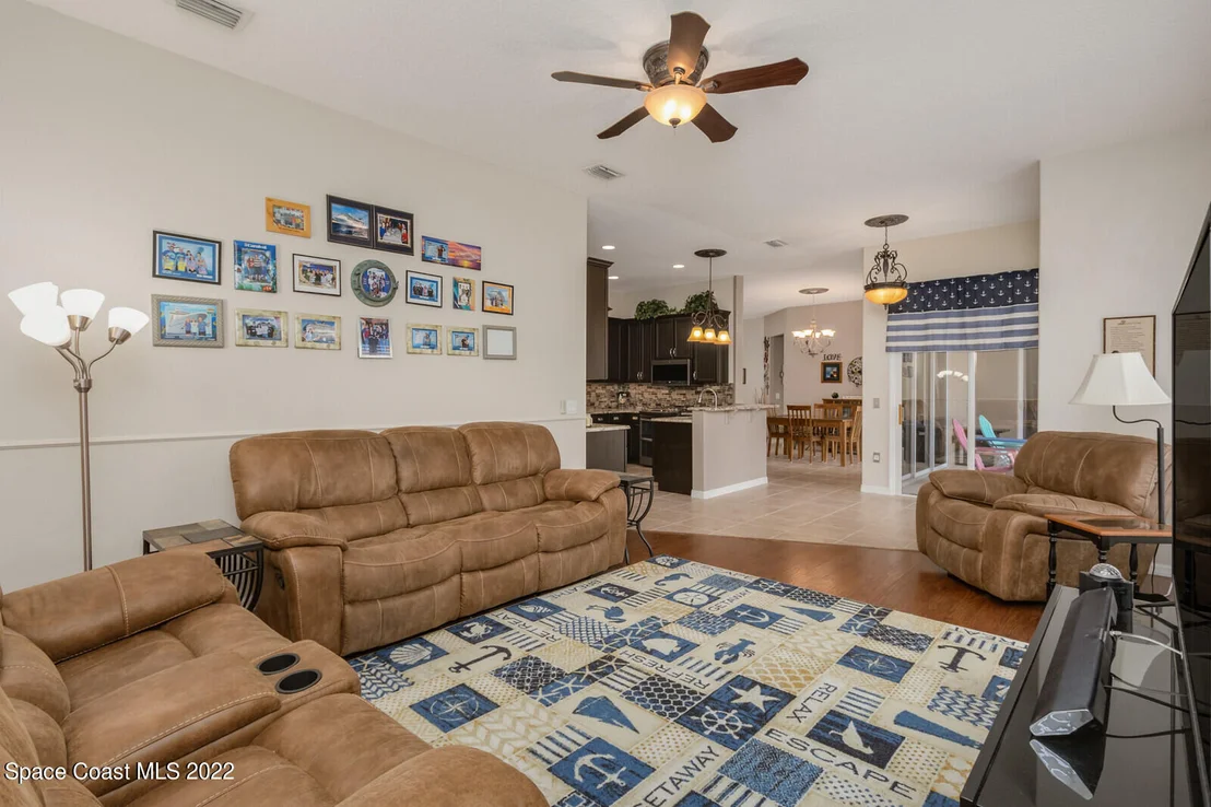 Photo of 4627 Alamanda Drive