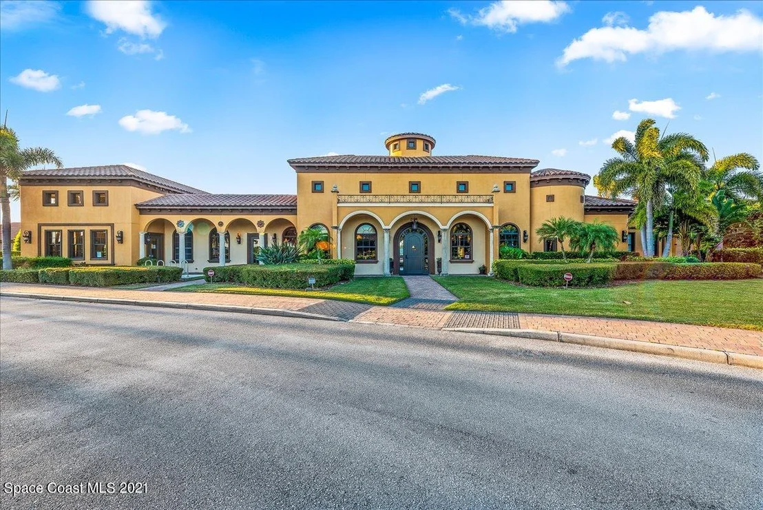 Photo of 739 Monterey Drive