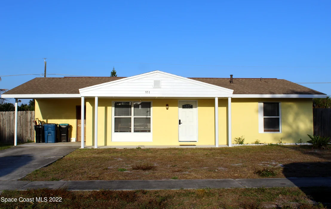Photo of 951 Burn Drive NE
