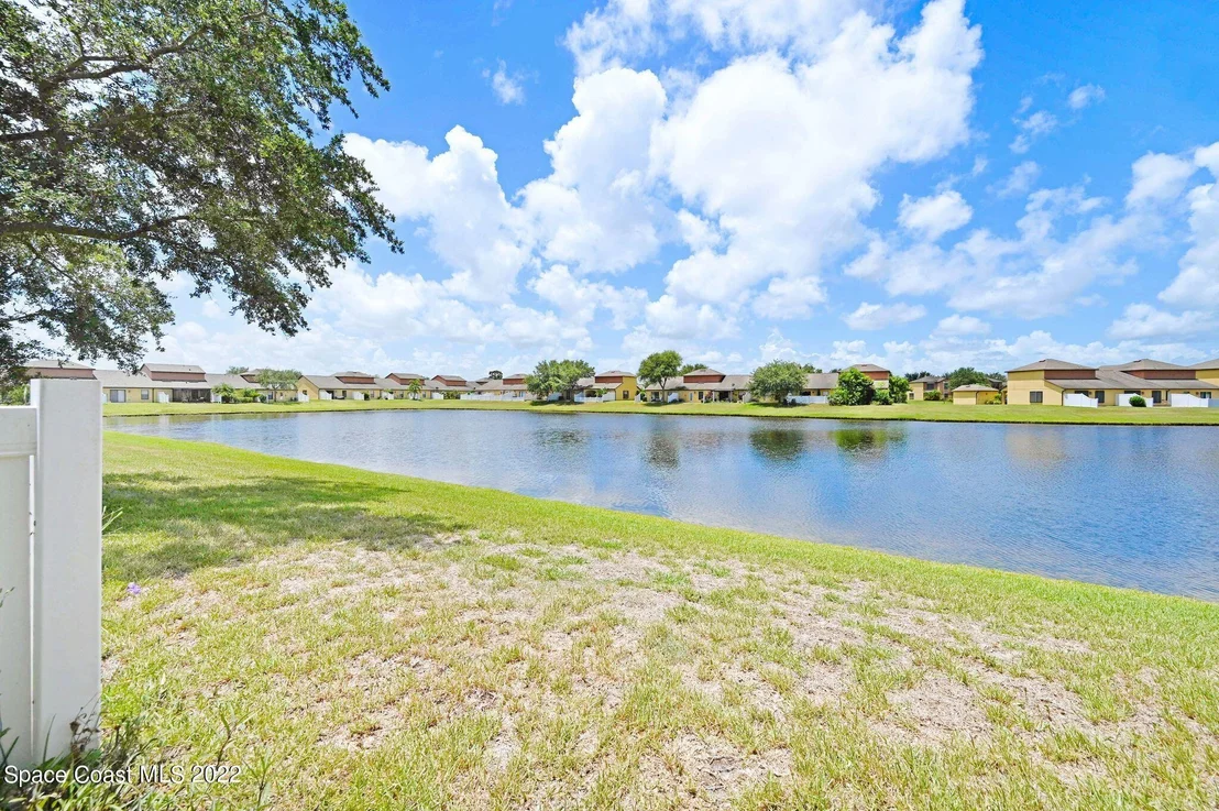 Photo of Unit 103 at 855 Luminary Circle