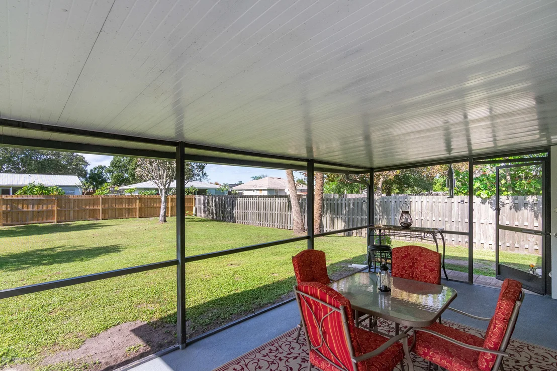 Photo of 710 Becker Avenue NE