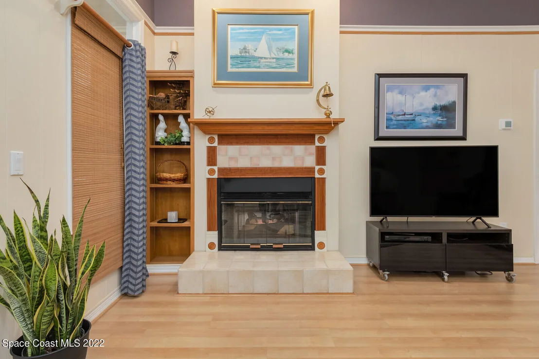 Photo of 925 Whisperoak Drive