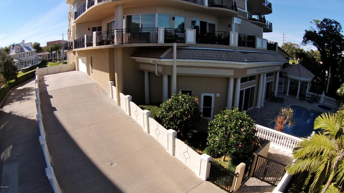Photo of Unit 701 at 21 Riverside Drive