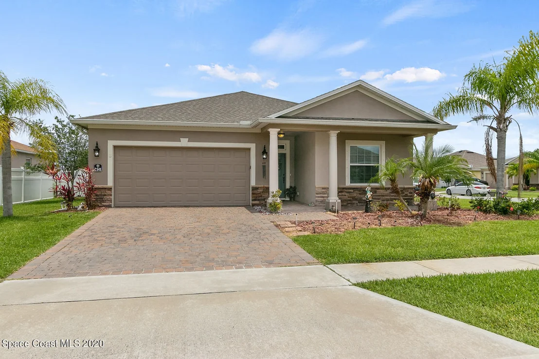 Photo of 2141 Bridgeport Circle