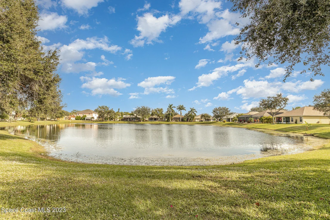 Photo of 897 Tavernier Circle NE