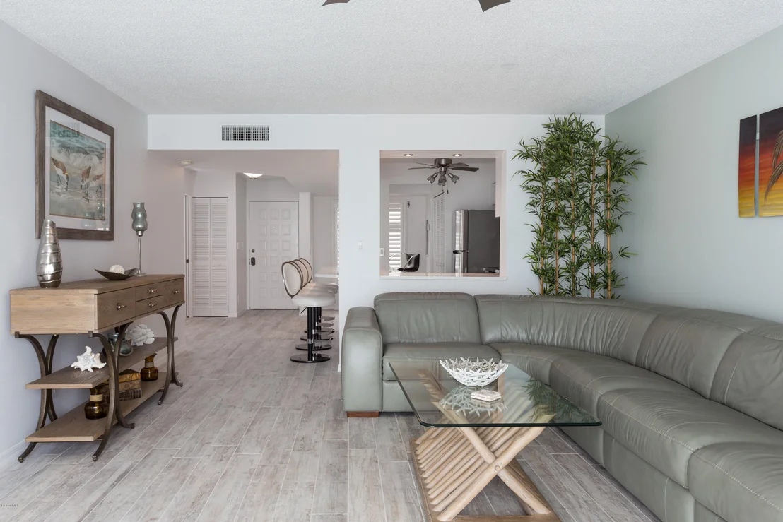 Photo of Unit 607 at 2225 Highway A1a