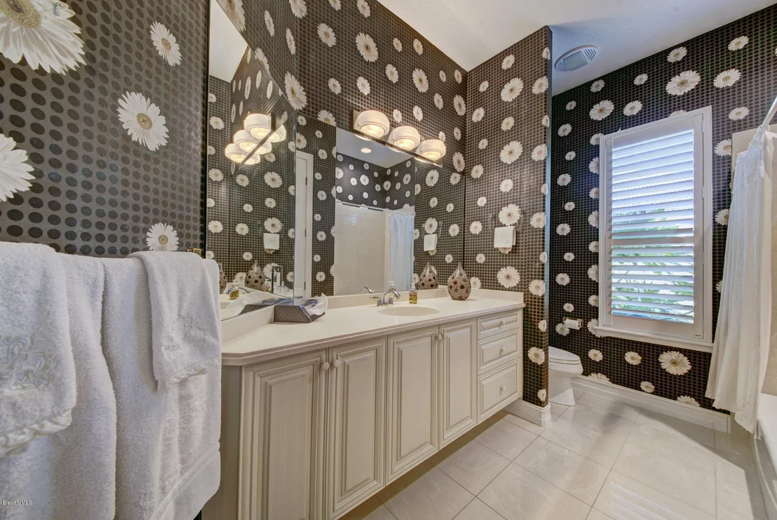 Photo of 8317 Cromwell Place