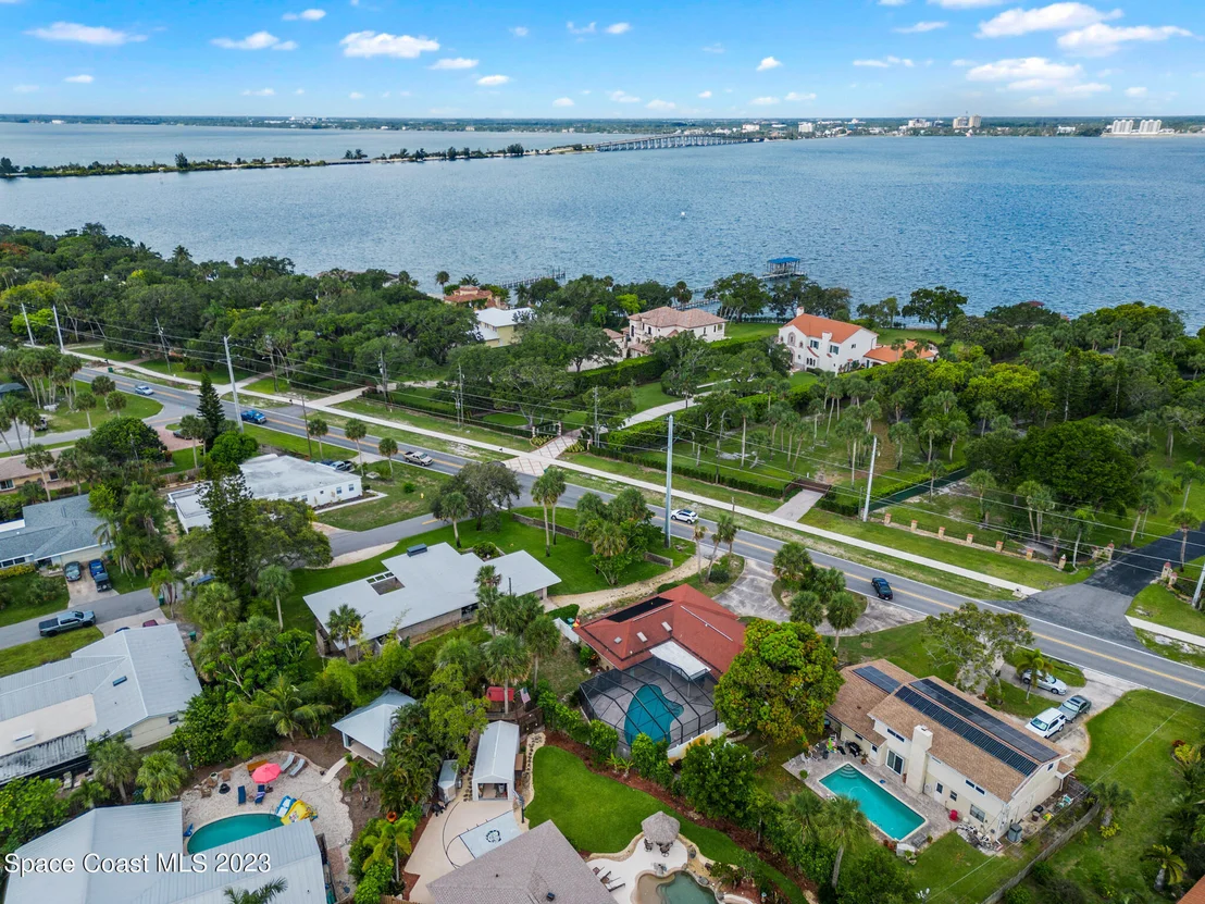 Photo of 598 Seabreeze Drive
