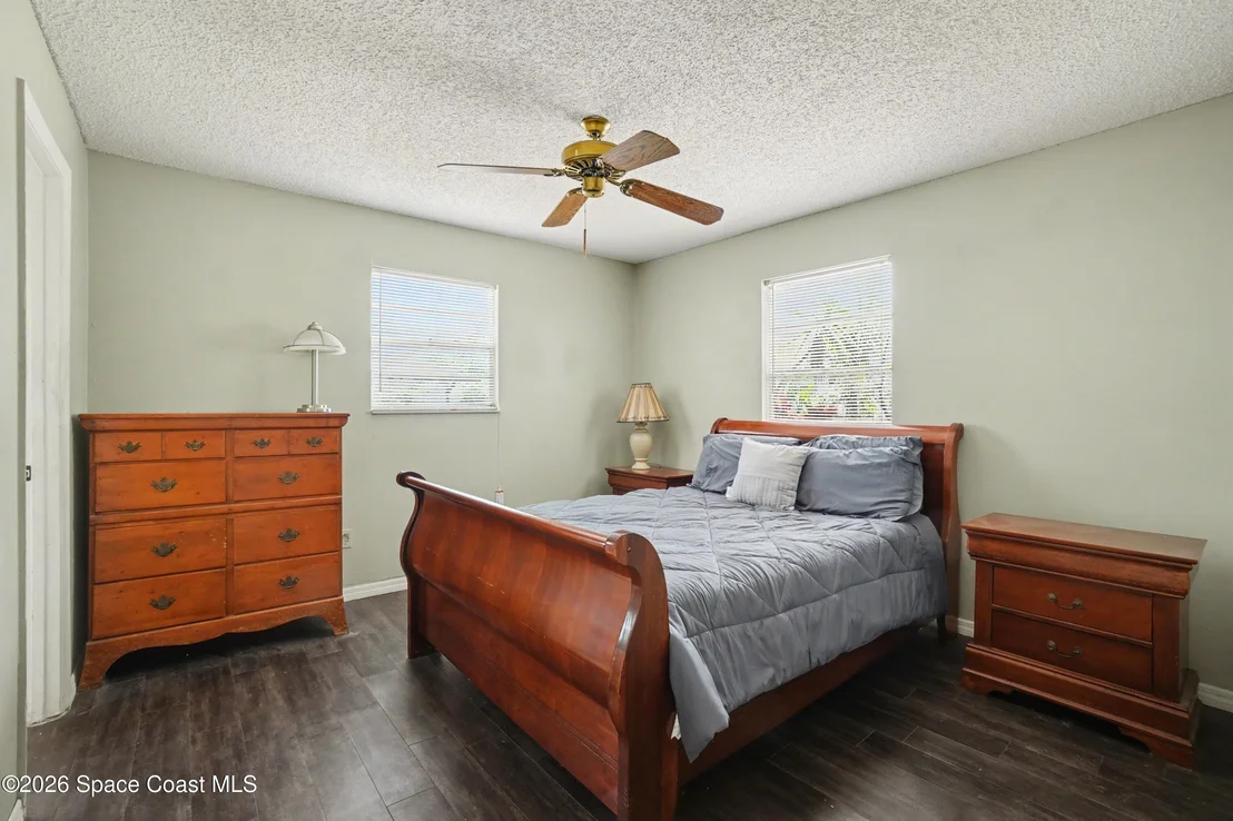 Photo of 3815 Jupiter Boulevard SE