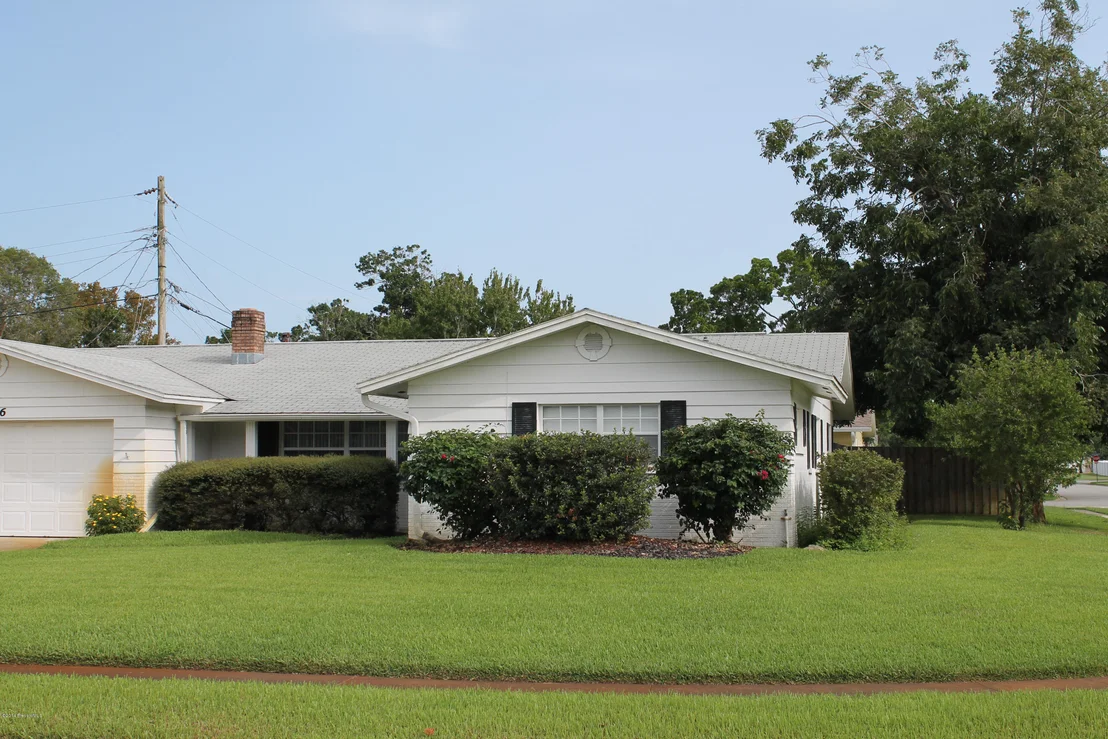 Photo of 896 Jefferson Road