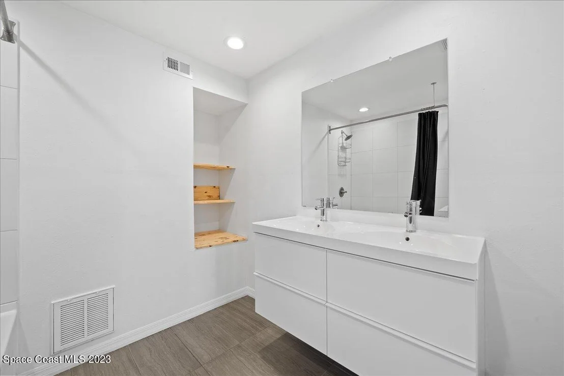 Photo of 1021 George Avenue