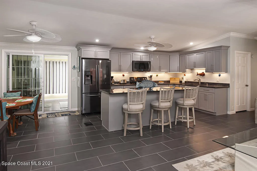 Photo of 856 Waterway Dr Drive